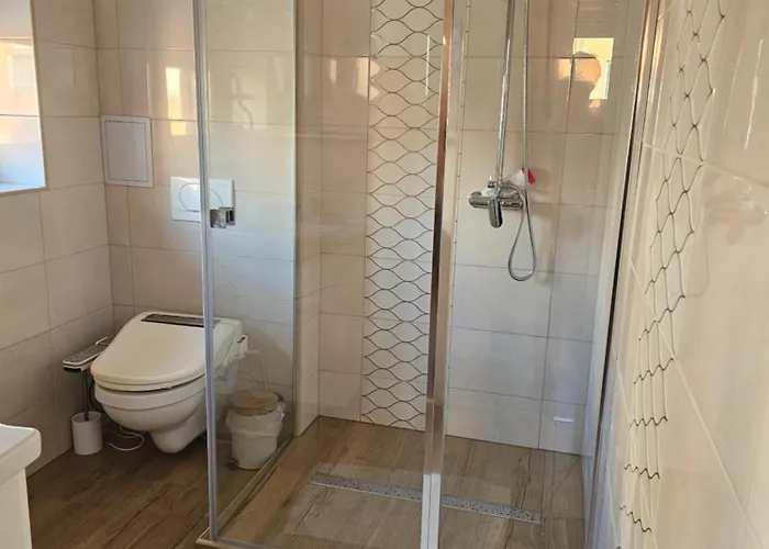 Отель Bastya